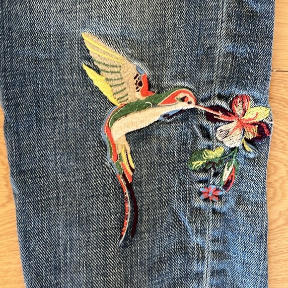 Embroidered Blue Jeans with Hummingbird Design - Picture 1 of 8